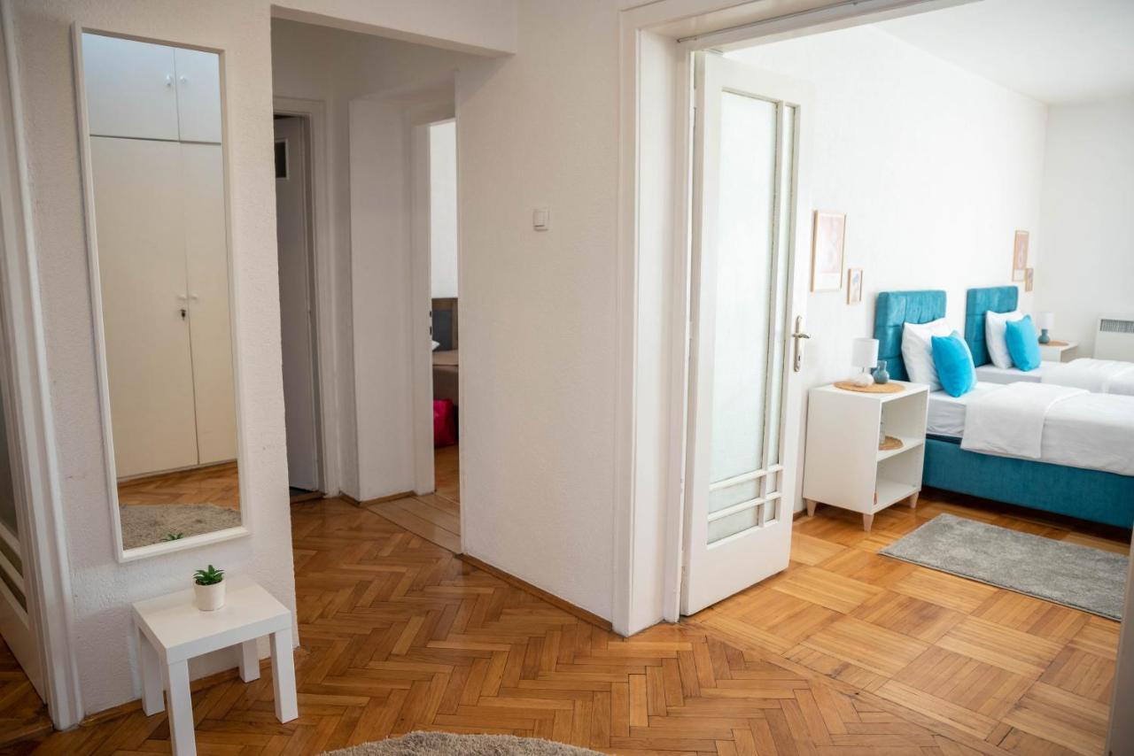 Apartment Sweet House Parlament